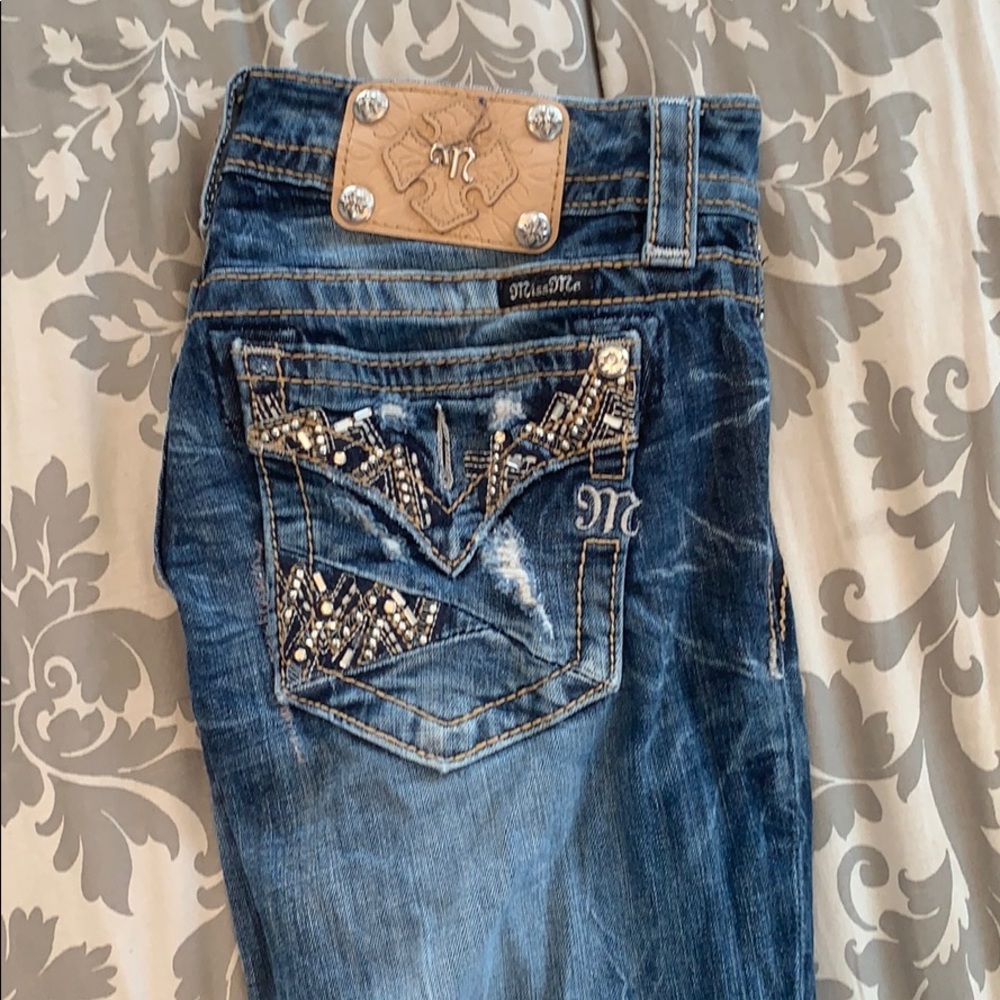 Distressed Miss Me Skinny Jean